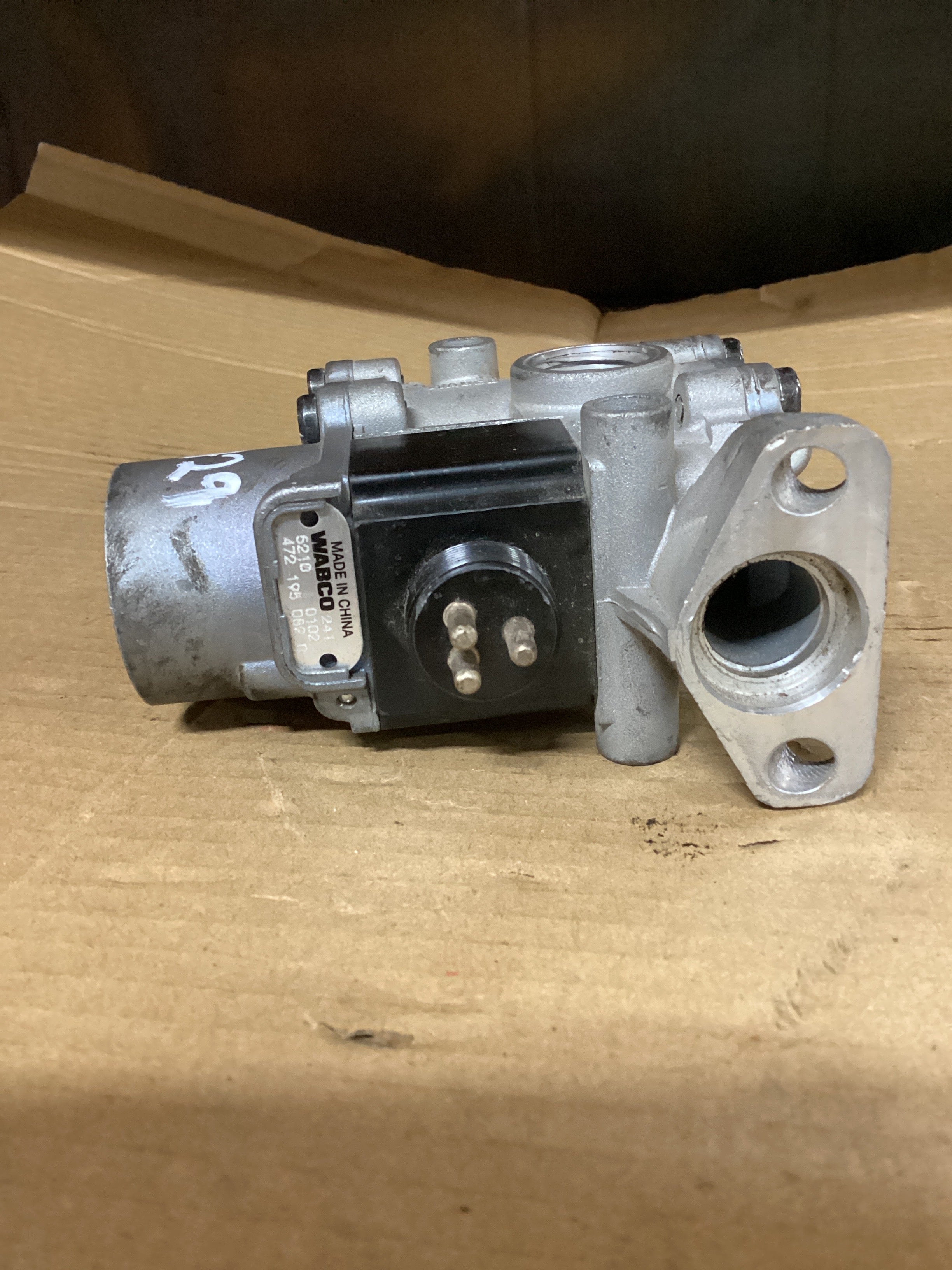 USED | ABS BRAKE VALVE WABCO | SKU1,729