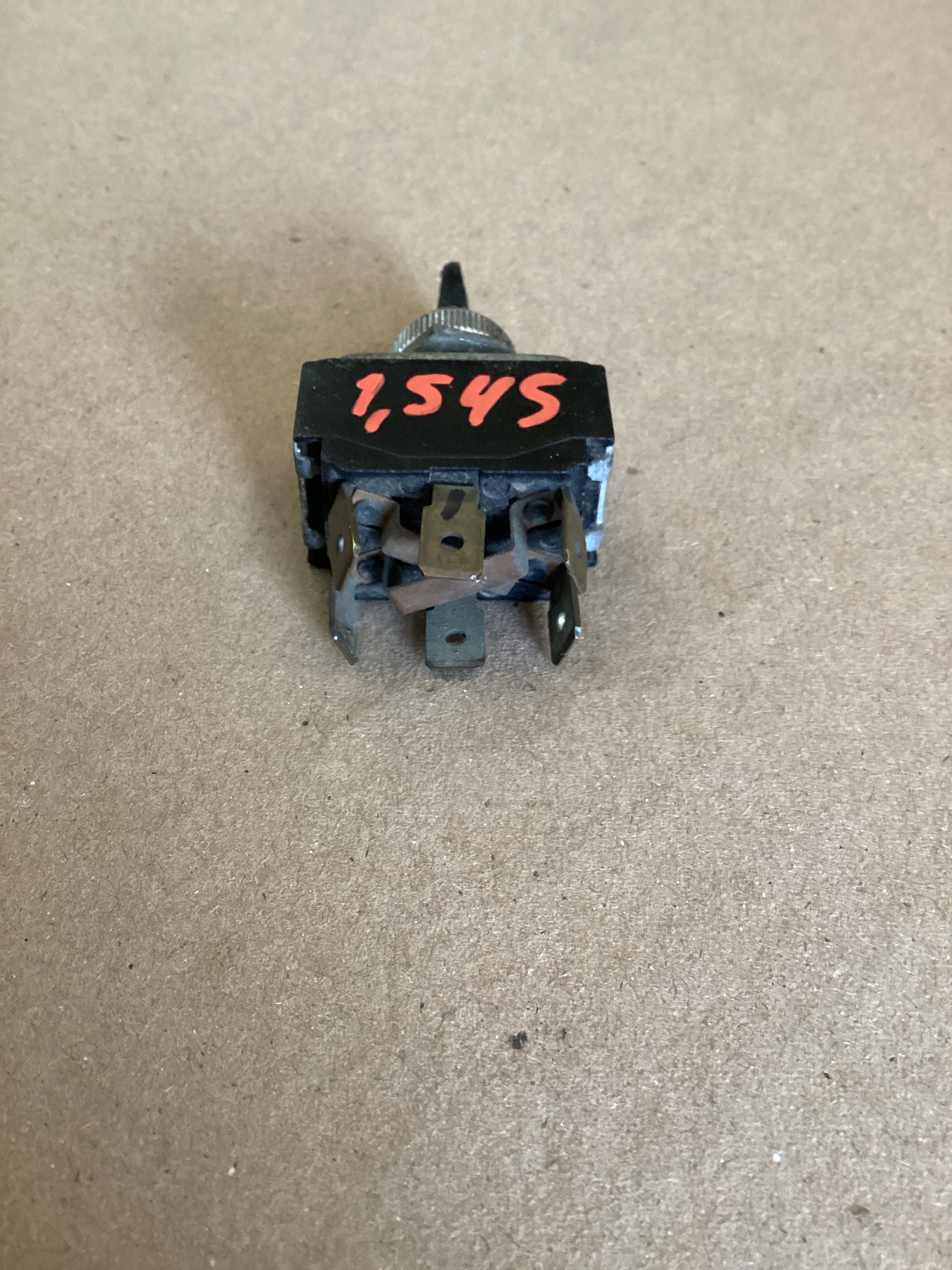 USED | DASHBOARD PANEL ON AND OFF SWITCH | SKU1,545