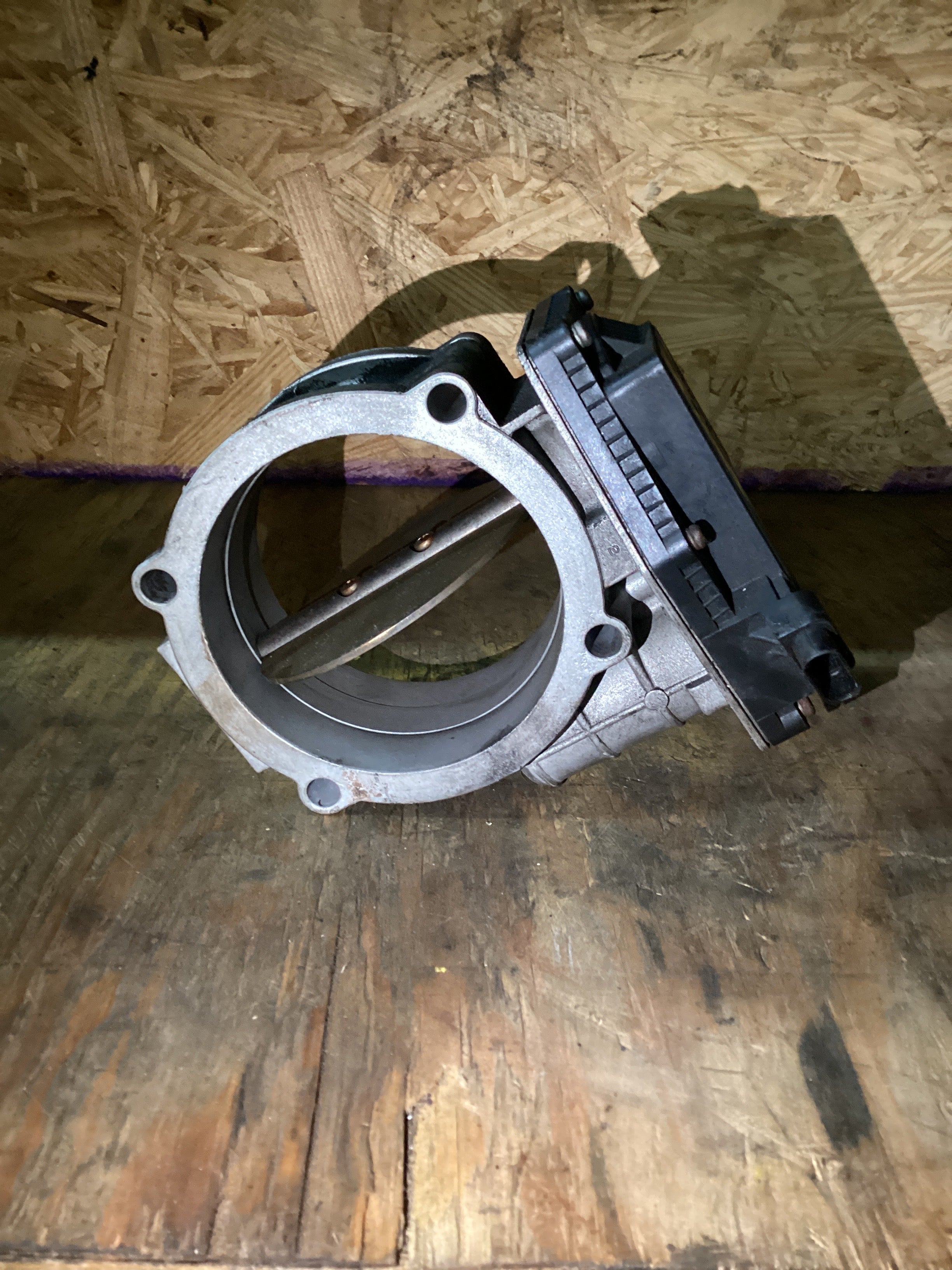 USED | ENGINE THROTTLE BODY DETROIT DD15 | SKU1,457