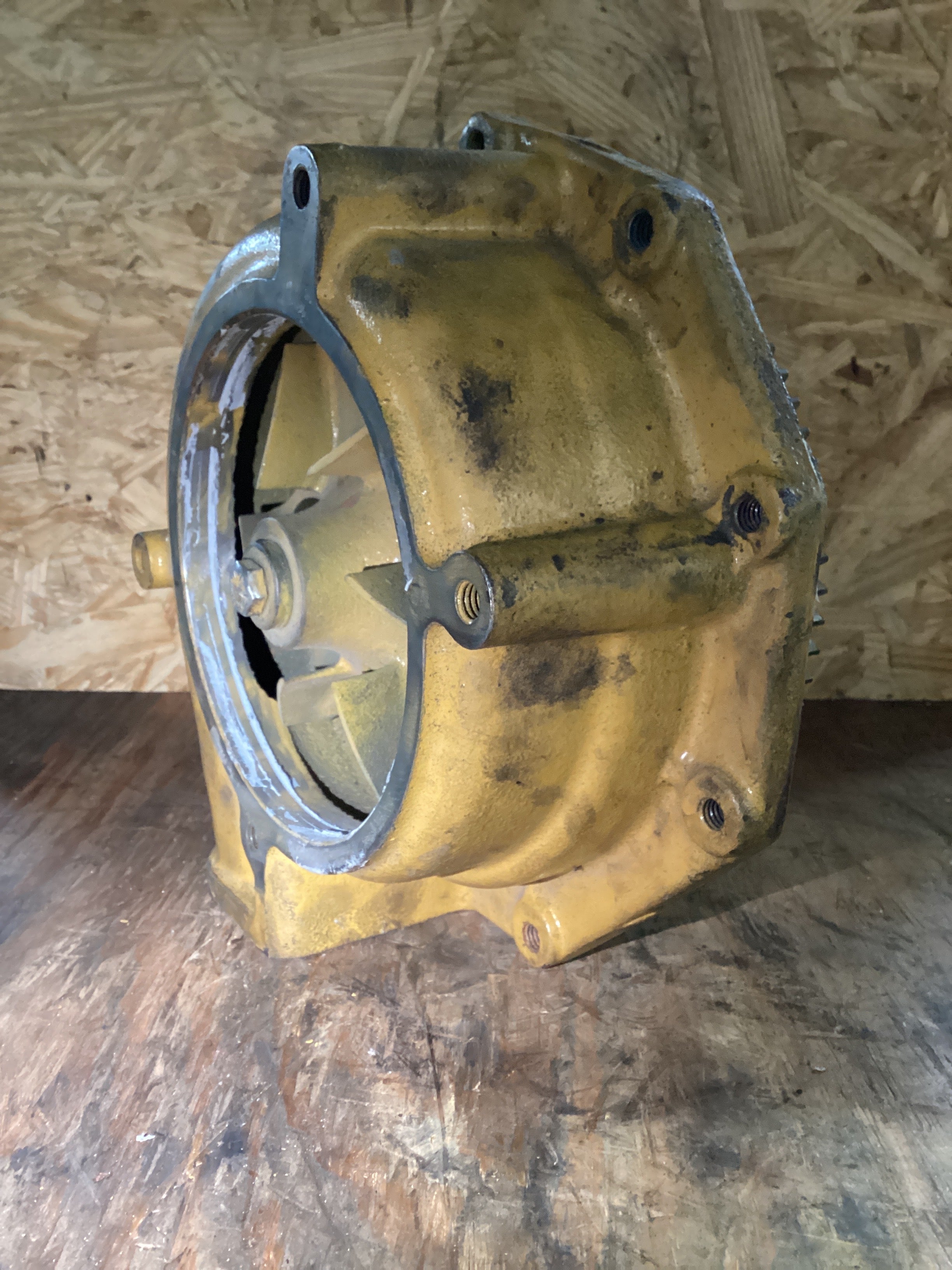 USED | ENGINE WATER PUMP CAT C15 | SKU1,370