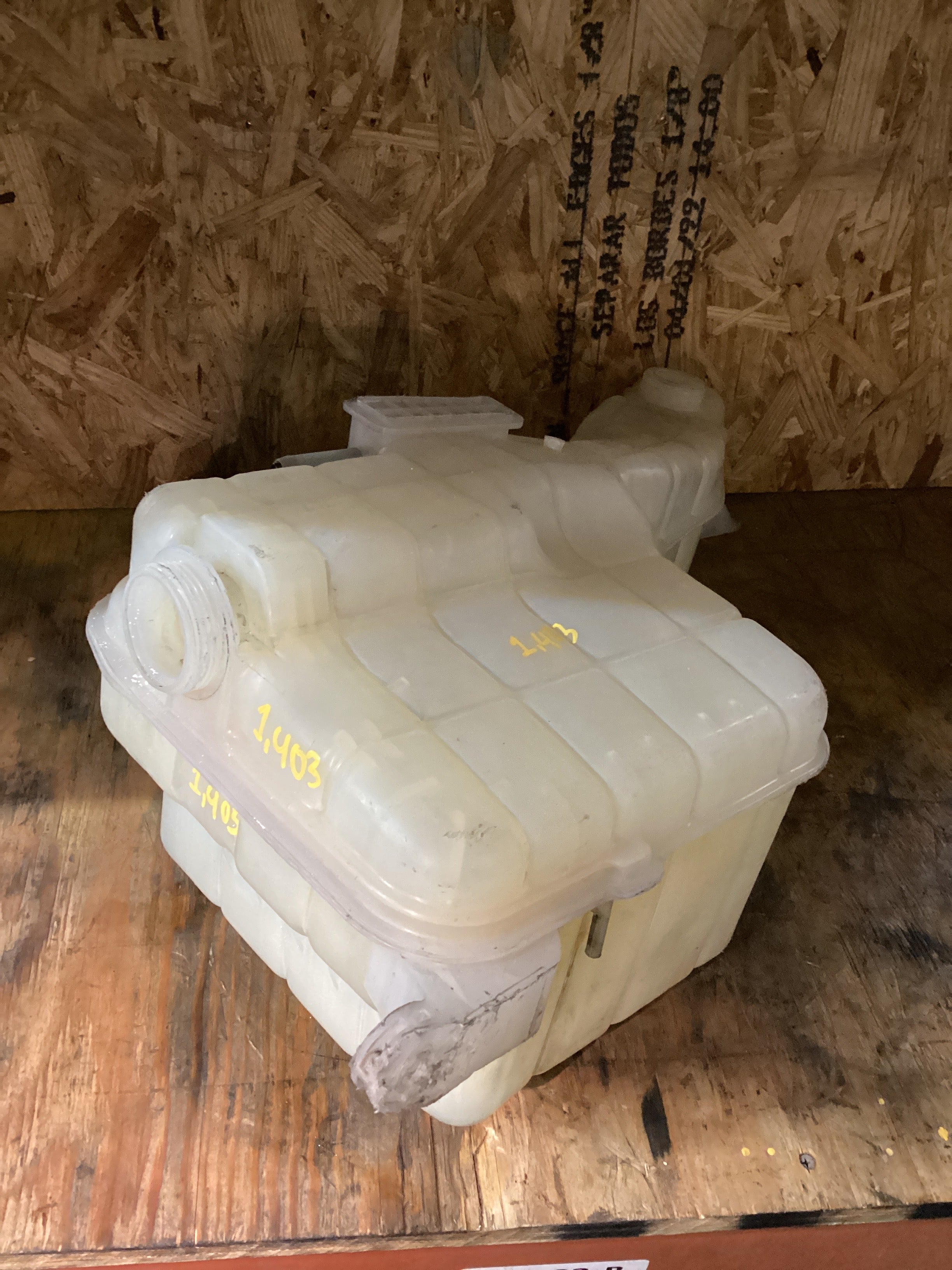 USED | COOLANT RESERVOIR TANK FREIGHTLINER M2 | SKU1,403