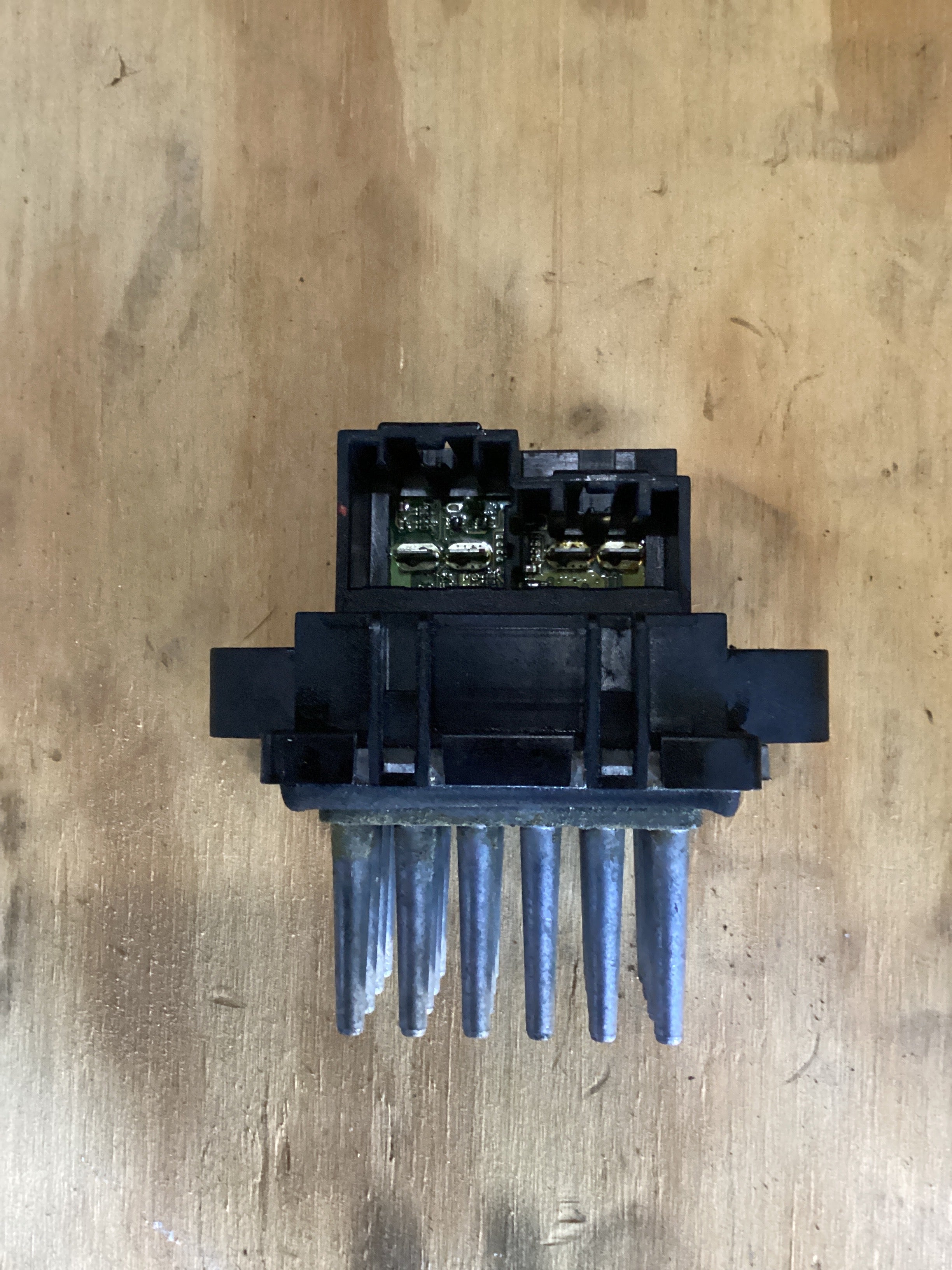 USED | A/C BLOWER CONTROL MODULE RESISTOR | SKU1,475