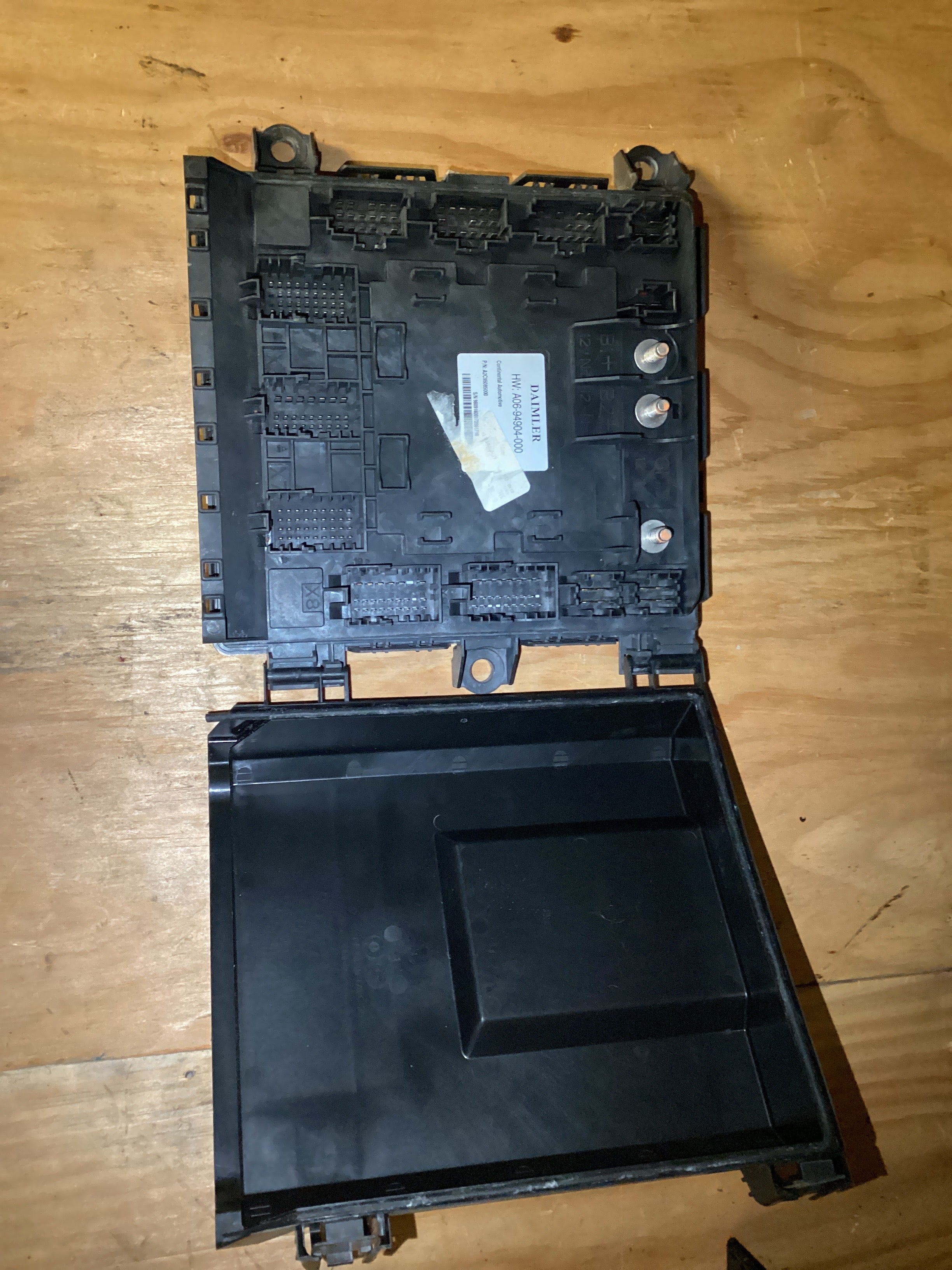 USED| FUSE  SSAM PANEL BOX FREIGHTLINER | | SKU1,313