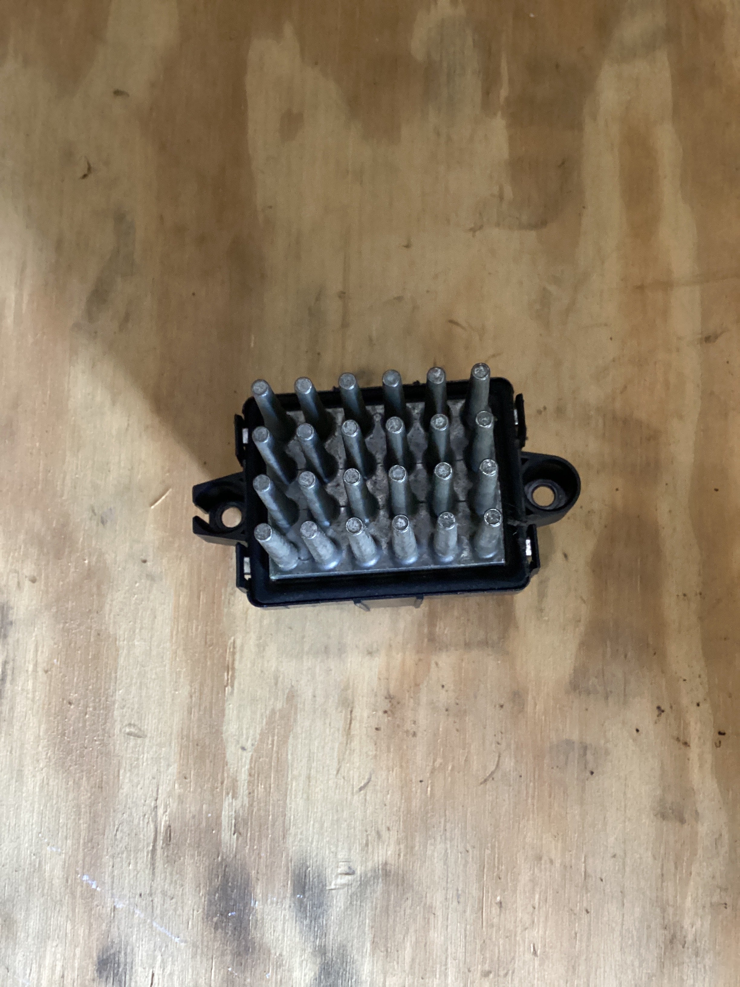 USED | A/C BLOWER CONTROL MODULE RESISTOR | SKU1,474