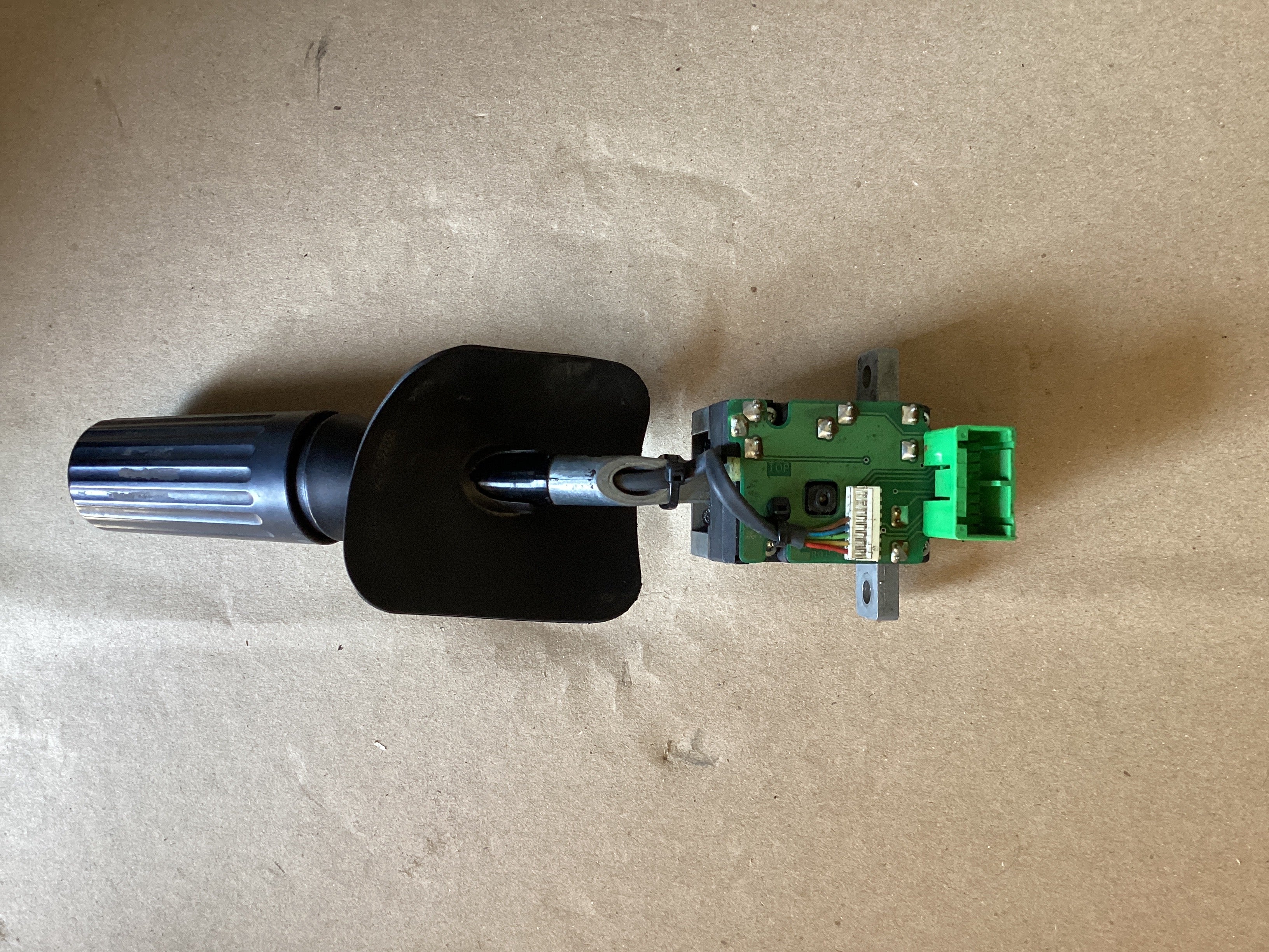 USED | TURN SIGNAL LIGHT AND WIPER SWITCH FREIGHTLINER | SKU1,622