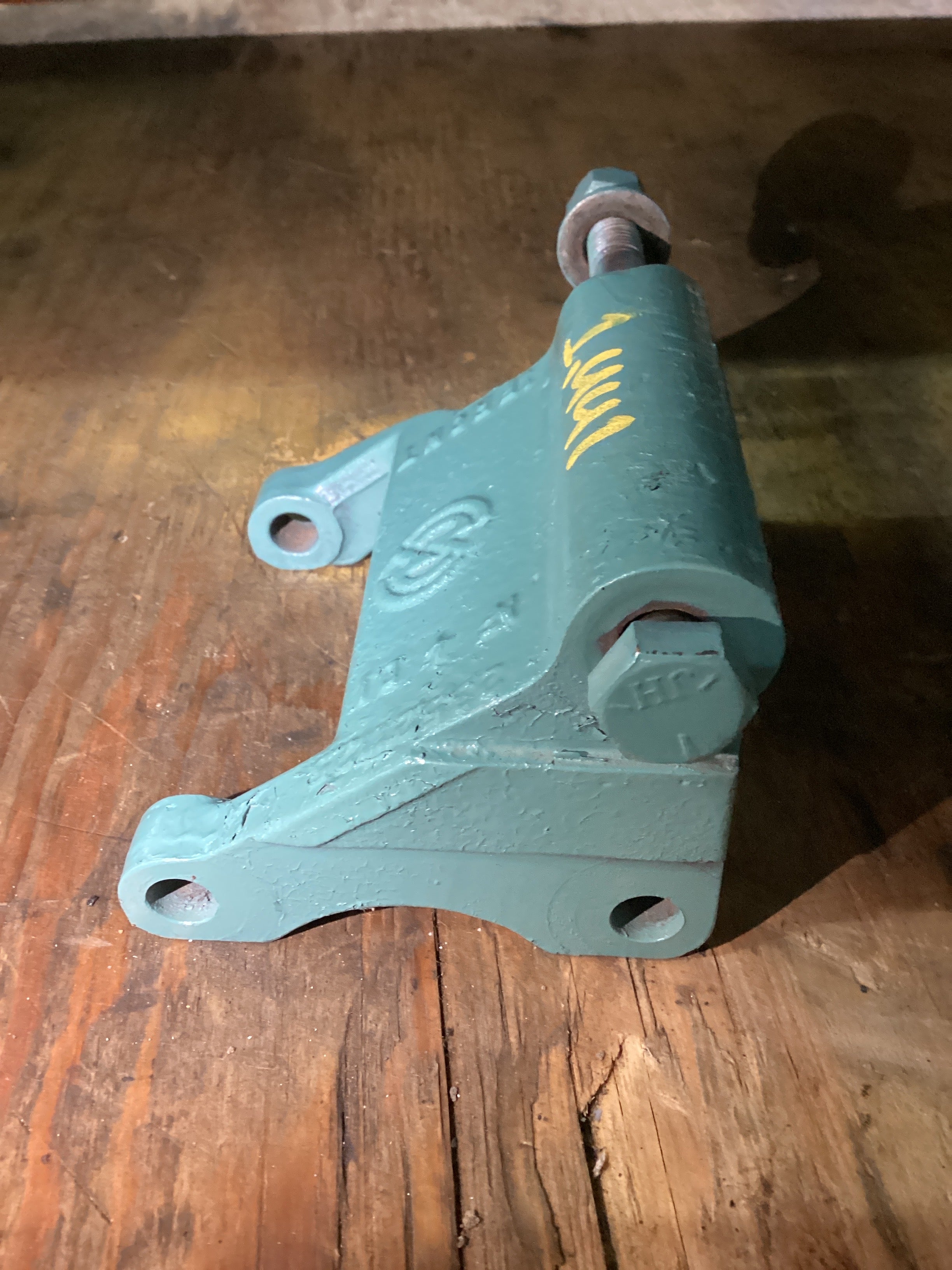 USED | ENGINE ALTERNATOR BRACKET DETROIT | SKU1,441