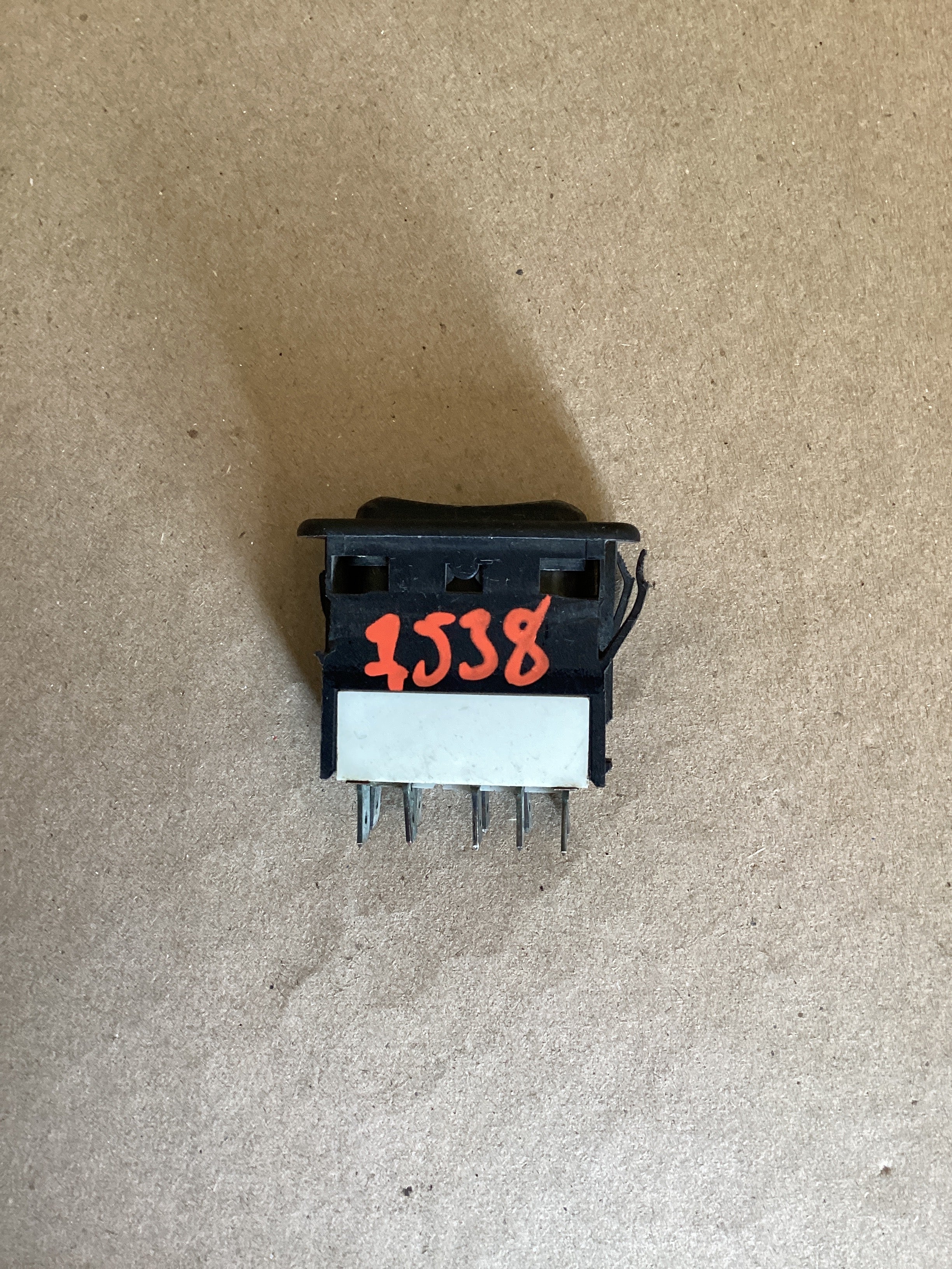 USED | DASHBOARD PANEL DOOR WINDOW SWITCH FREIGHTLINER | SKU1,538