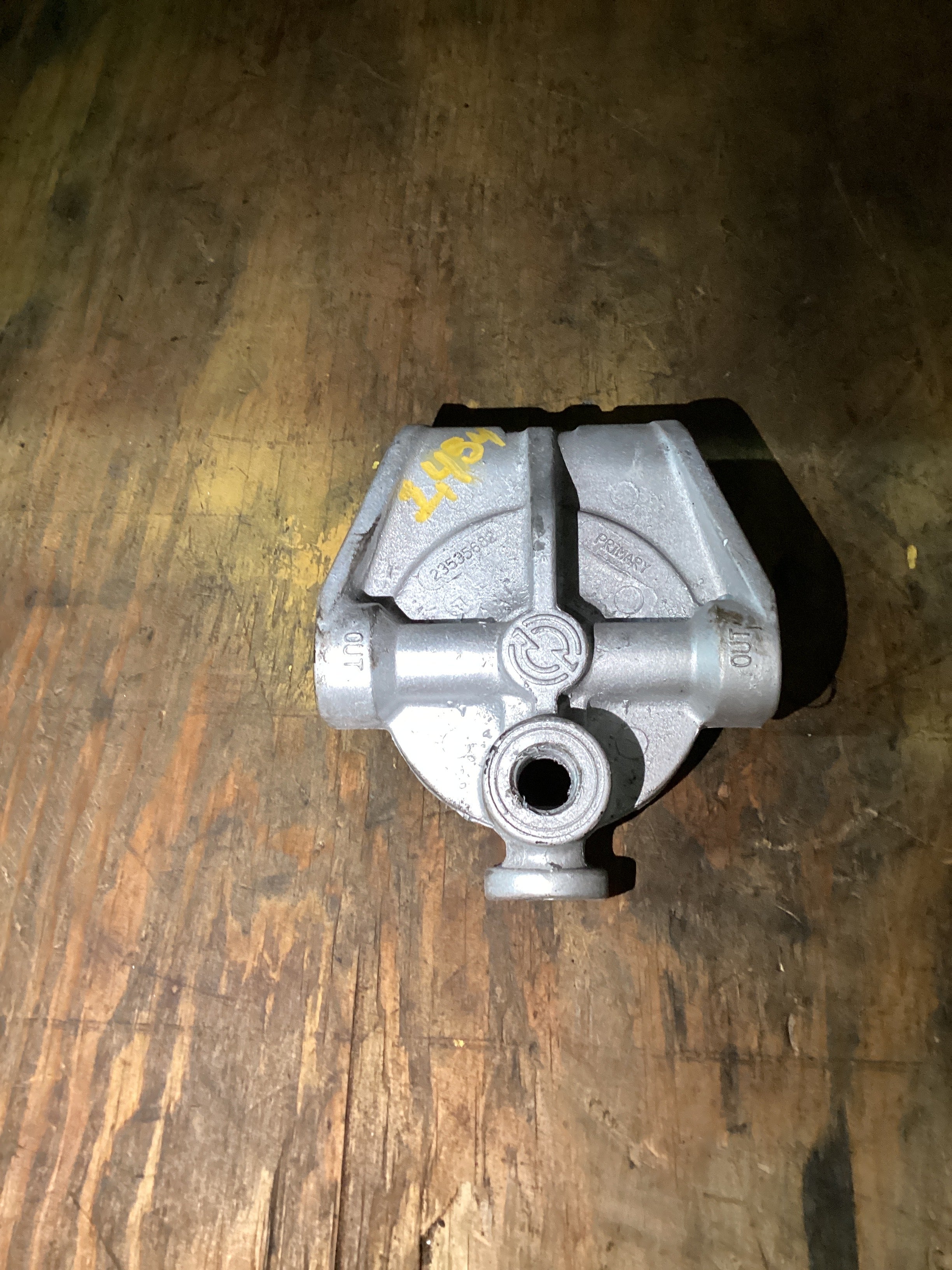 USED | ENGINE FUEL WATER SEPARATOR FILTER BASE DETROIT 14 L | SKU1,454